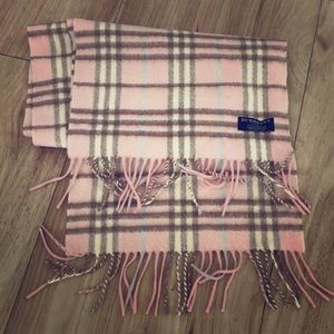 Burberry Classic Check Scarf